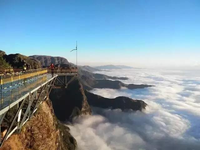 云南省旅游景区协会考察团赴龙氏家祠、大山包景区进行考察