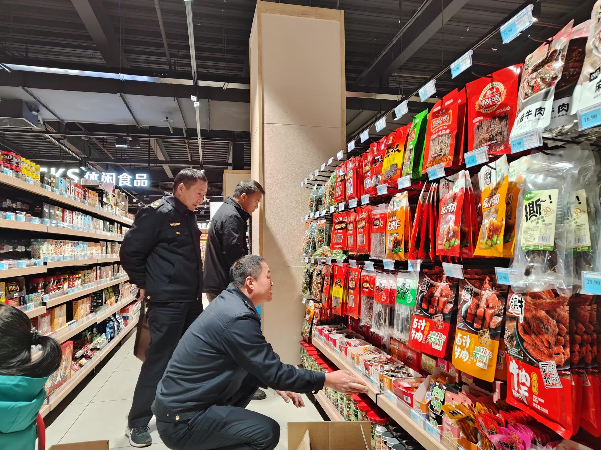 云南祥云县市场监管局多举措严把节前食品安全关