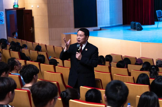 正式开庭！模拟法庭进校园 以案释法护成长