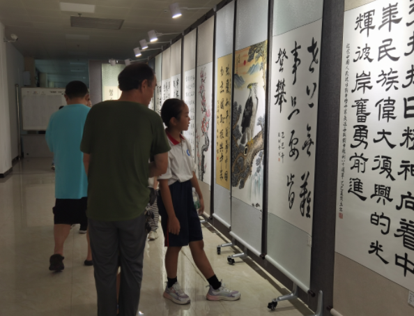 开远市关工委组织开展“银发丹青映初心 少年承志启新程”主题活动