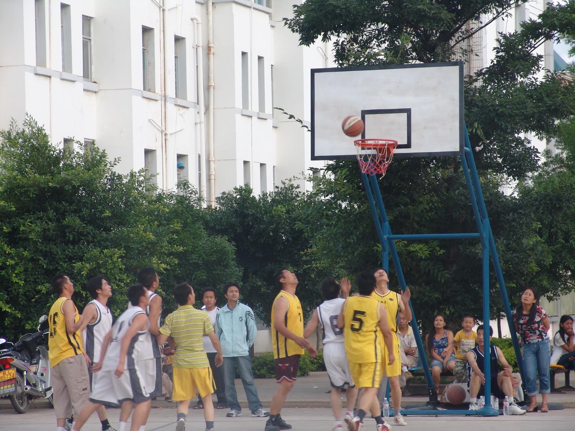 云南祥云县户外运动渐成气候