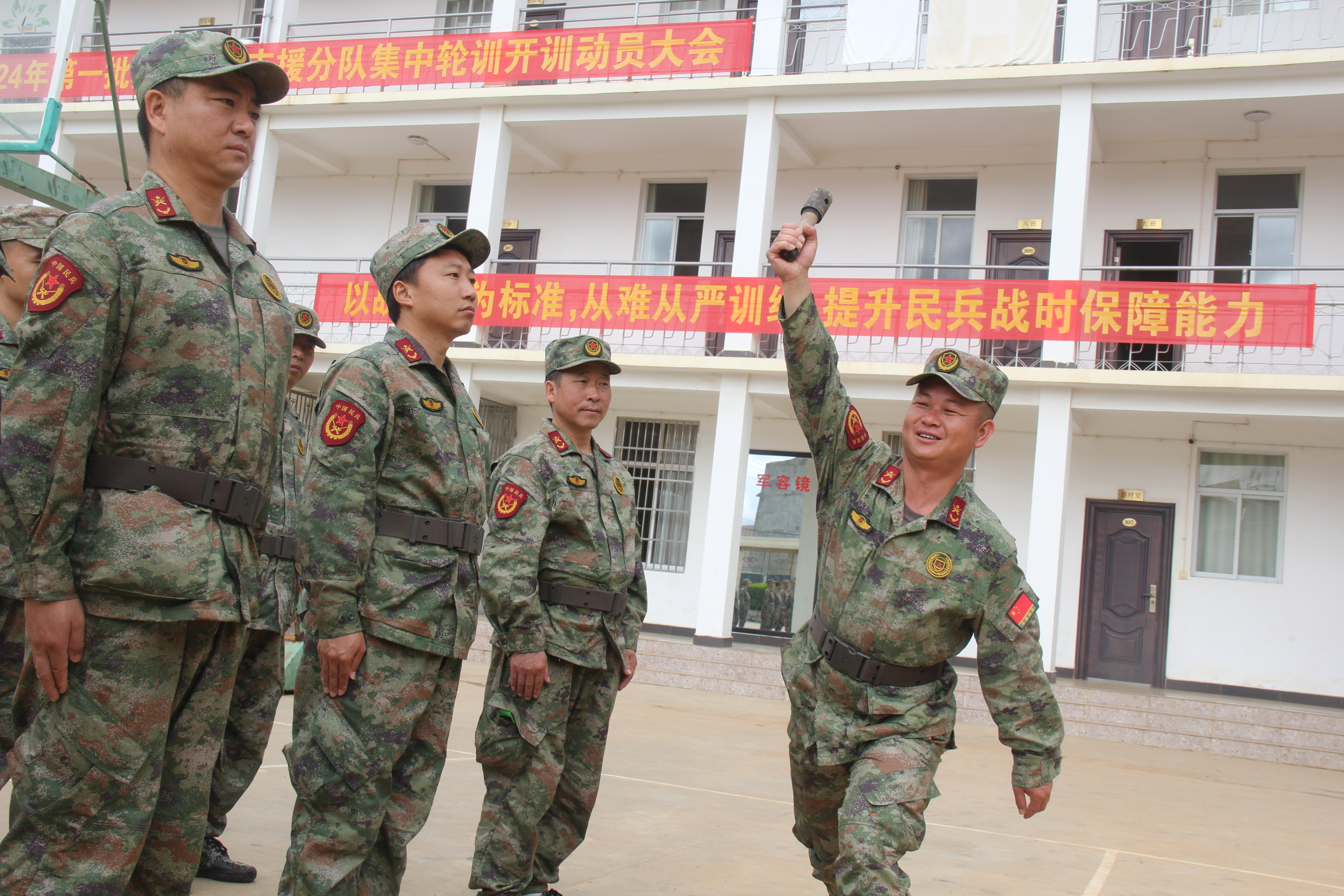 云南祥云县积极营造双拥良好氛围