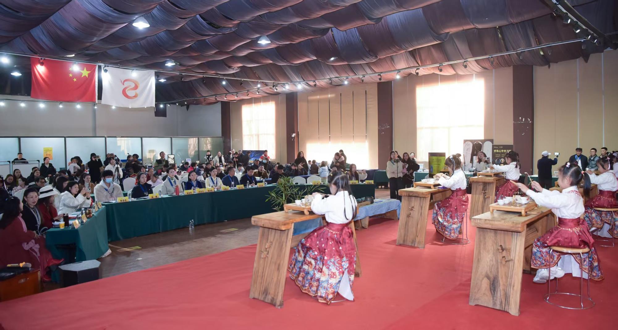 中国名人名茶收藏馆杯“一带一路”云南省第八届茶艺师大赛暨2025首届滇茶全国冲泡超级联赛圆满落幕——茶香飘丝路，技艺展风华，少儿传承成亮点，生态大使耀春城
