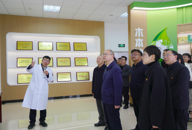 情暖林海 心系一线—— 省总工会慰问林草野外作业职工