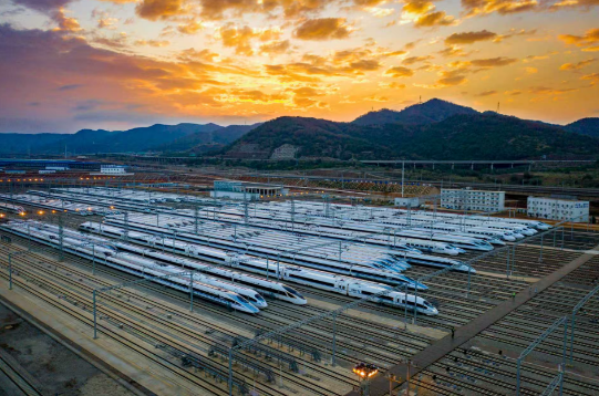 云南：铁路实施新列车运行图 客货列车覆盖范围更广