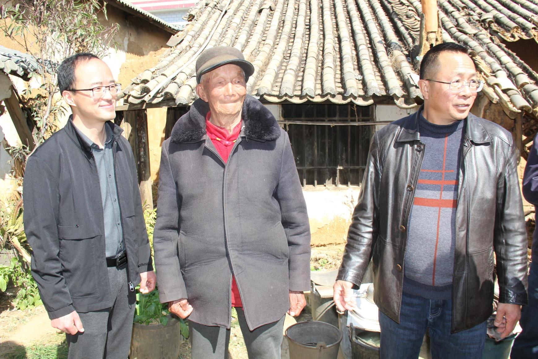 云南祥云县弘扬延安精神勃发关爱退役军人新气象