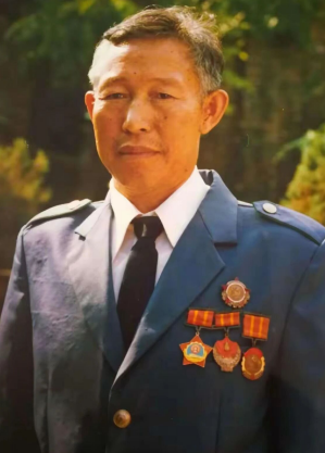 陈事||聊聊我的父亲——寸轨29号机车司机长