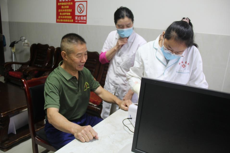 【做实民生工程  办好民生实事】云南祥云县：情系老兵送健康 暖心服务显尊崇