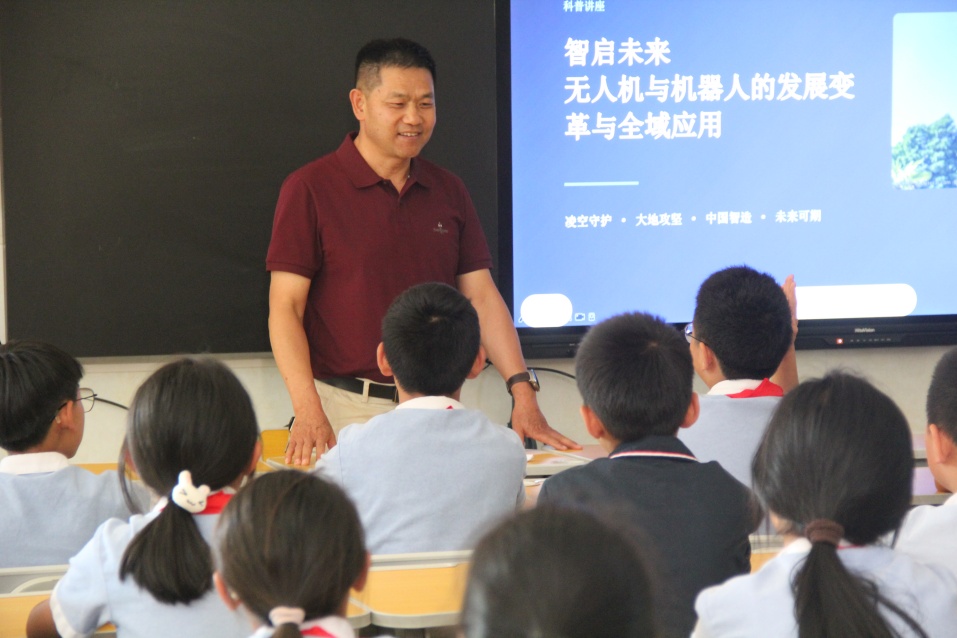 科普课堂笑声朗